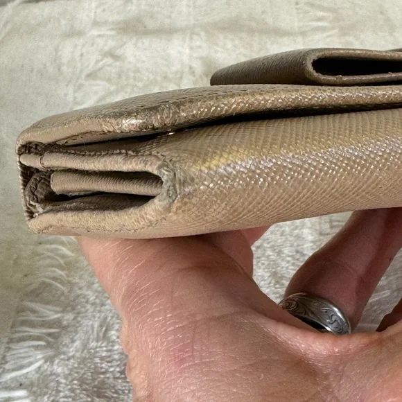 💛 SOLD 💛 Prada Saffiano Leather Bow Continental Wallet - Picture 12 of 16